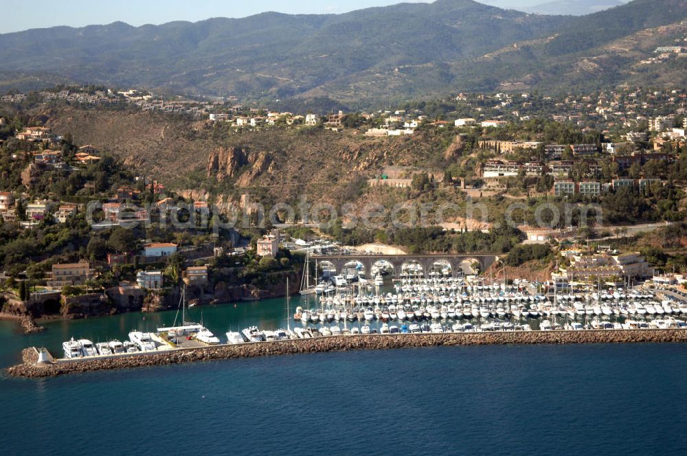 Aerial image Mandelieu-la-Napoule - Blick auf den Port du Rague / Hafen Rague im Stadtteil La Napoule in Mandelieu-la-Napoule.