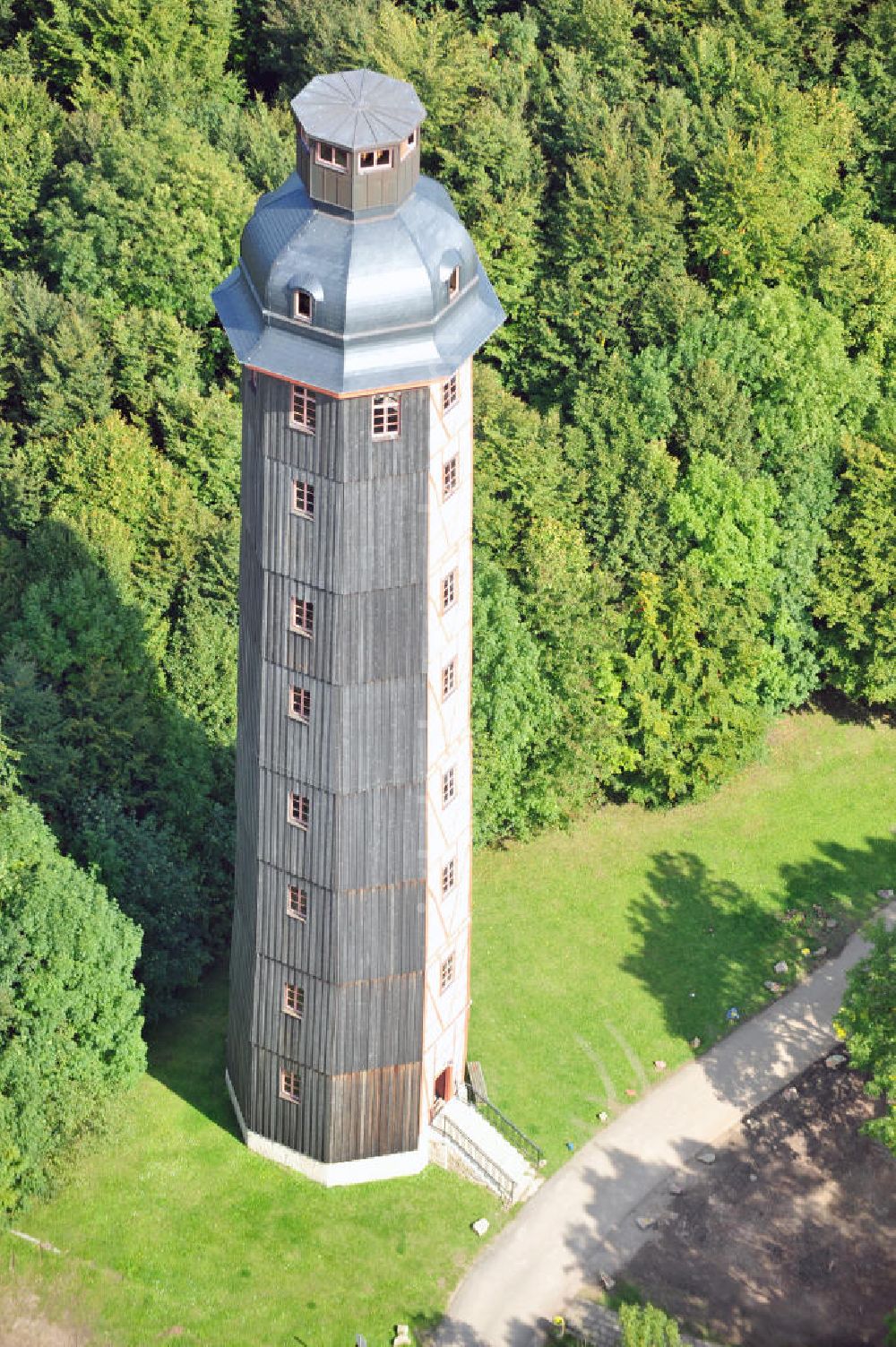 Sondershausen from the bird's eye view: The Possentower is the oldest and highest look-out in Europe, which was made in framework