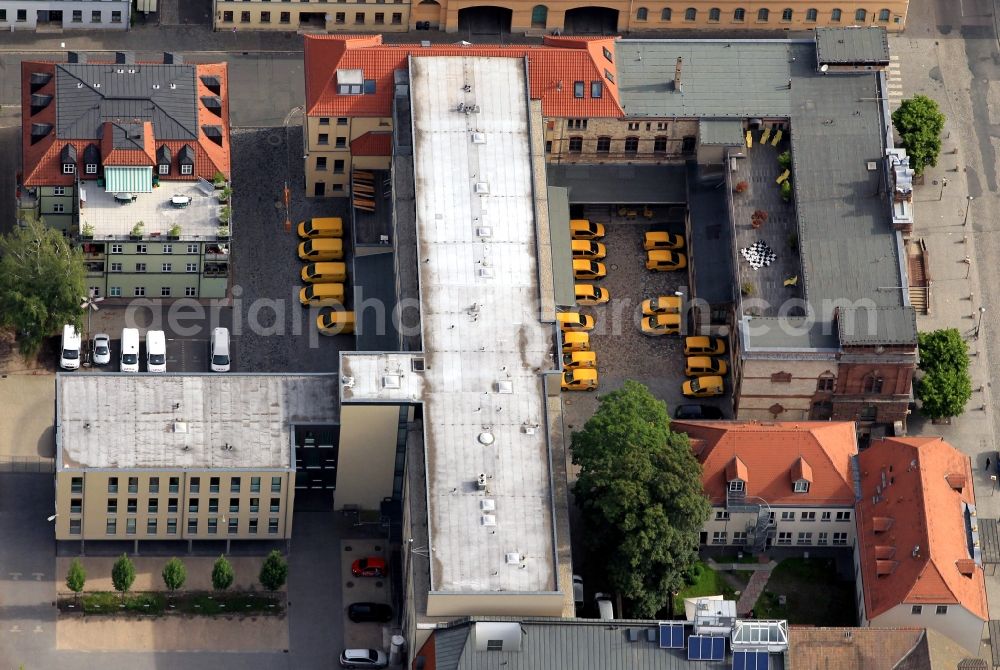 Aerial image Weimar - There is a post office at the corner of Goetheplatz - Schwanseestrasse in Weimar state of Thuringia - . While in the historic post office with its facade to Goethe Place a clinic was established are still used conventional rear building