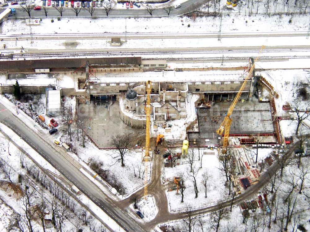 Potsdam/Brandenburg from above - 22.01.2004 Potsdam / Brandenburg Rekonstruktion des Kaiser-Bahnhofs in der Nähe vom neuen Pallee (Institut für Lehrerbildung) in Potsdam Firmen: 1) HochTief Construction AG <