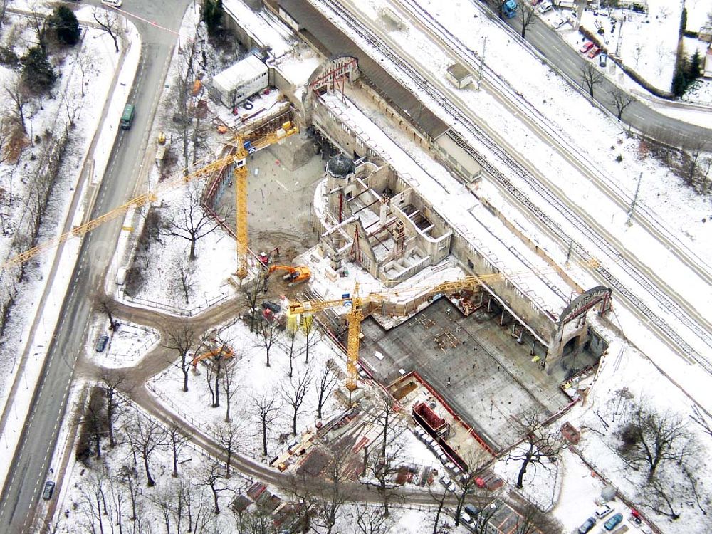 Aerial image Potsdam/Brandenburg - 22.01.2004 Potsdam / Brandenburg Rekonstruktion des Kaiser-Bahnhofs in der Nähe vom neuen Pallee (Institut für Lehrerbildung) in Potsdam Firmen: 1) HochTief Construction AG <