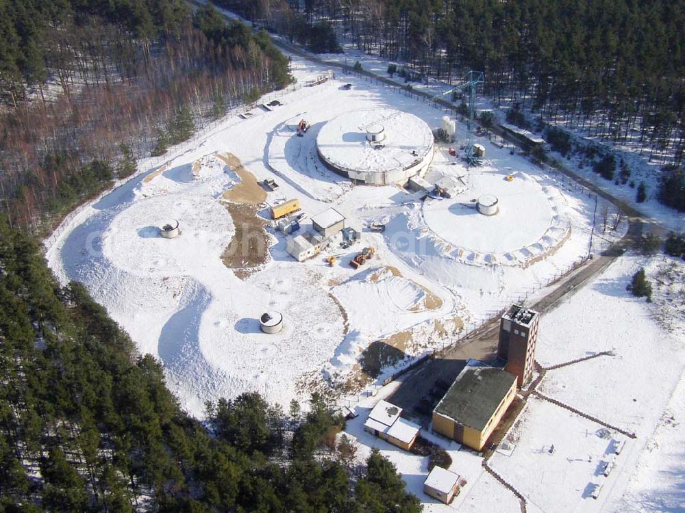 Aerial image Potsdam/Brandenburg - Winteraufnahme vom Klärwerkserweiterungsbau in Potsdam - Süd im Bundesland Brandenburg Pilot: Grahn