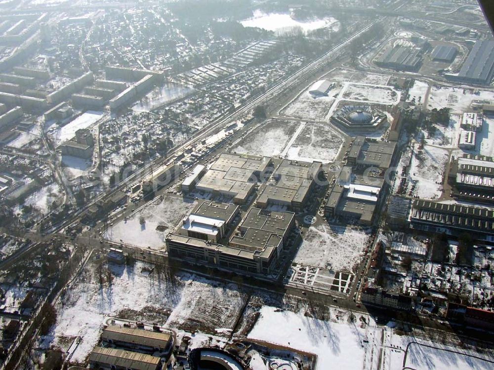 Potsdam/Brandenburg from the bird's eye view: Winterstimmung am GIP-Gewerbepark Drewitz der DIFA in Potsdam Pilot: Grahn