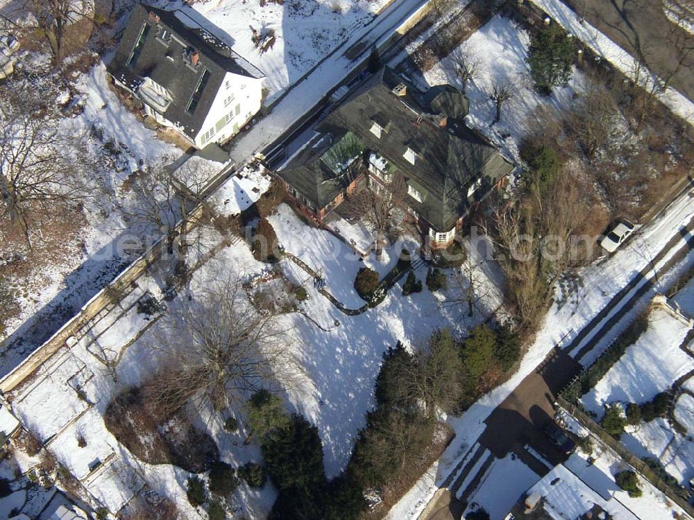 Aerial photograph Potsdam/Brandenburg - Winterstimmung am Wohnhaus in der Rosa-Luxemburg-Str. 21 in Potsdam- Babelsberg Pilot: Grahn