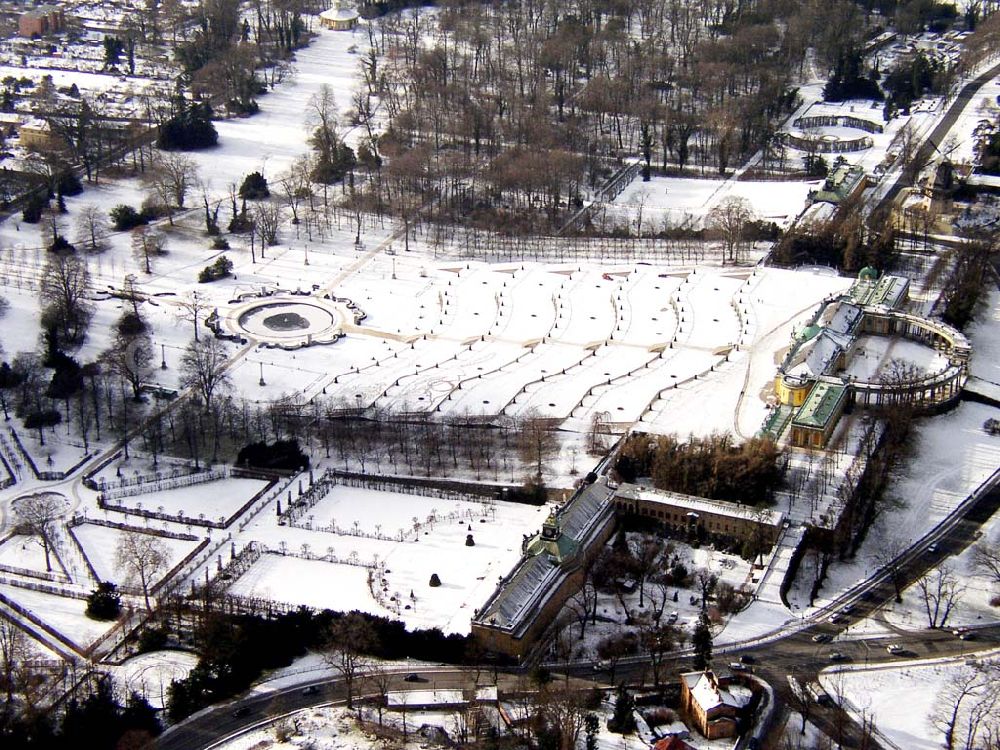 Aerial photograph Potsdam/Brandenburg - 22.01.2004 Potsdam/Brandenburg Winterlandschaft am Schloß Sanssouci