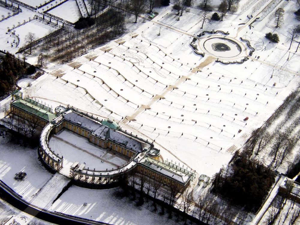 Aerial photograph Potsdam/Brandenburg - 22.01.2004 Potsdam/Brandenburg Winterlandschaft am Schloß Sanssouci