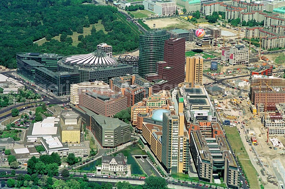 Aerial image Berlin - Ensemble space Potsdamer Platz in the inner city center in Berlin