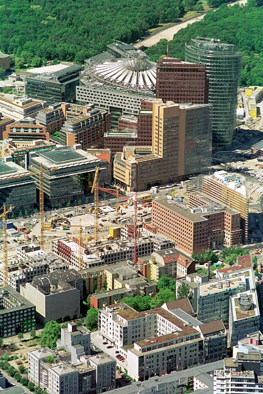 Aerial image Berlin - Ensemble space Potsdamer Platz in the inner city center in Berlin