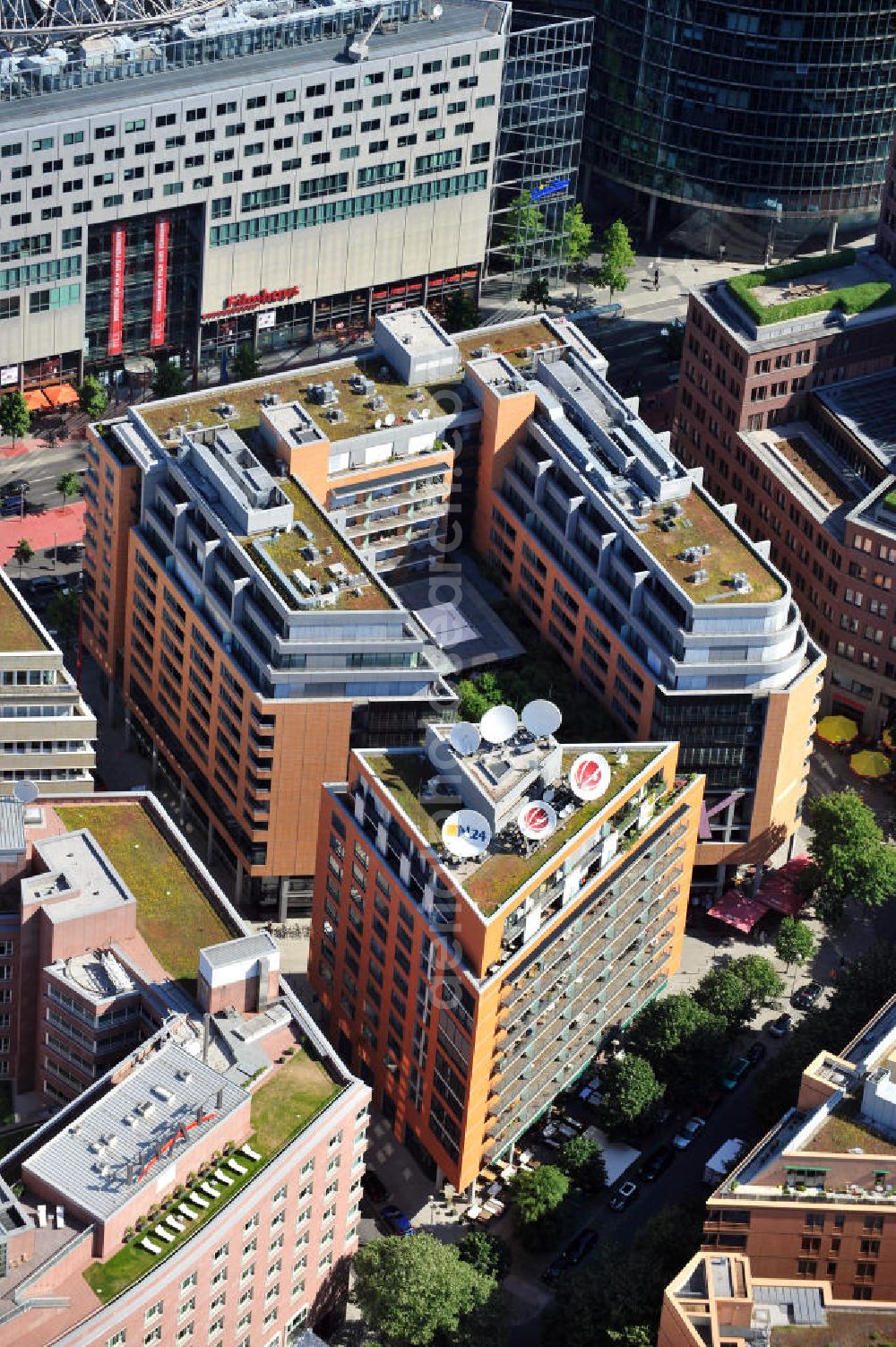 Berlin Mitte from above - Bürogebäude und Geschäftshäuser am Potsdamer Platz in Berlin-Mitte. Office buildings and commercials at the Potsdam Square in the borough Mitte.