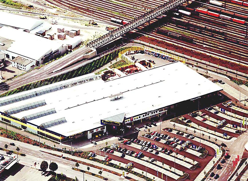 Aerial photograph Neu-Ulm / Bayern - PRAKTIKER-Baumarkt auf dem Grundstück IKEA-Niederlassung Ulm an der Blaubeurer Straße in 89077 Ulm