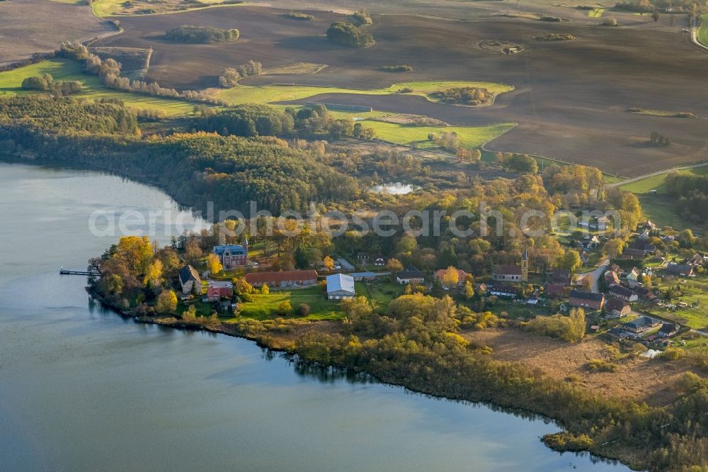 Prillwitz from the bird's eye view: Prill Witz on Lieps lake at the Mecklenburg Lake District in the state of Mecklenburg - Western Pomerania