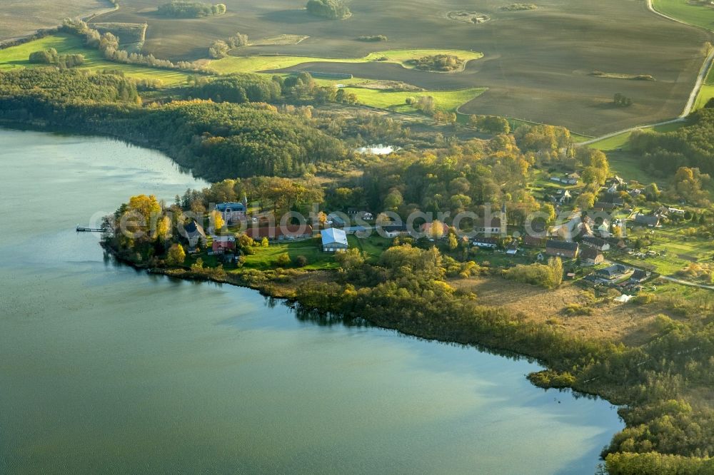 Prillwitz from the bird's eye view: Prill Witz on Lieps lake at the Mecklenburg Lake District in the state of Mecklenburg - Western Pomerania