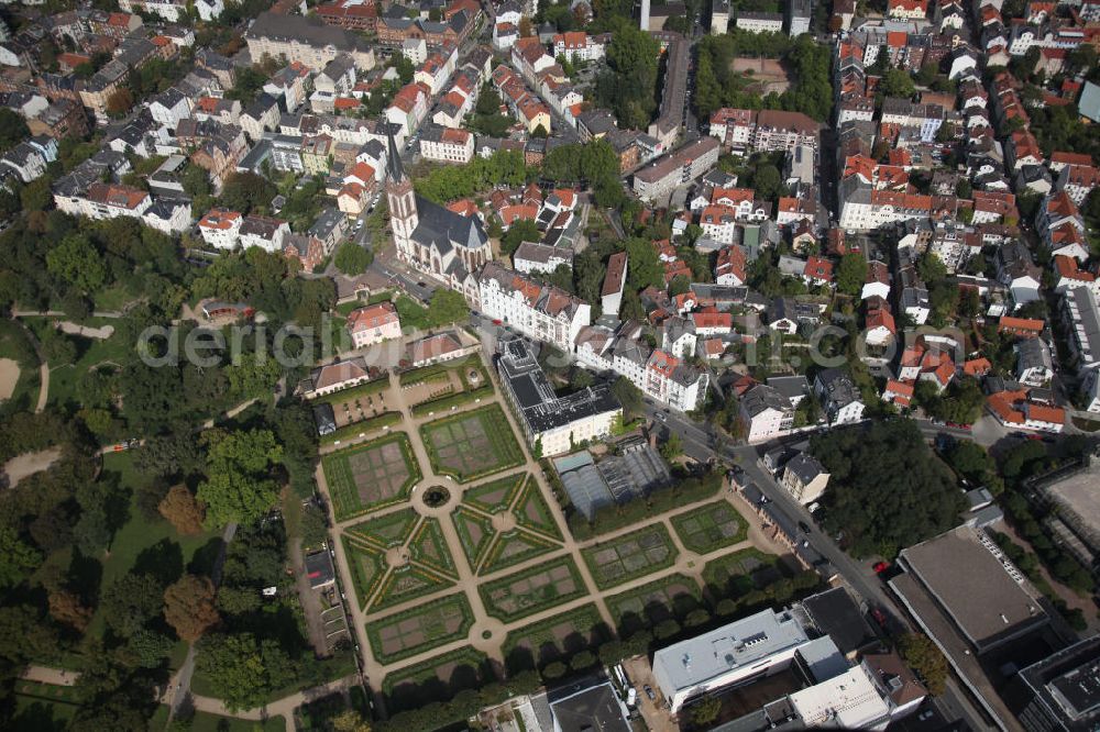 Aerial image Darmstadt - Prince George's Garden in Darmstadt in Hesse. From the formerly separate gardens of the Prince George's palace and the garden took Pretlackschen the Prince George's garden