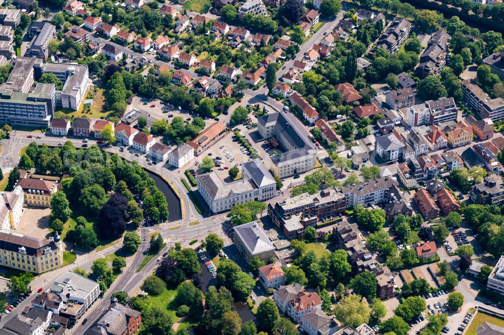 Oldenburg from the bird's eye view: Prinzen Palais on street Huntestrasse in Oldenburg in the state Lower Saxony, Germany