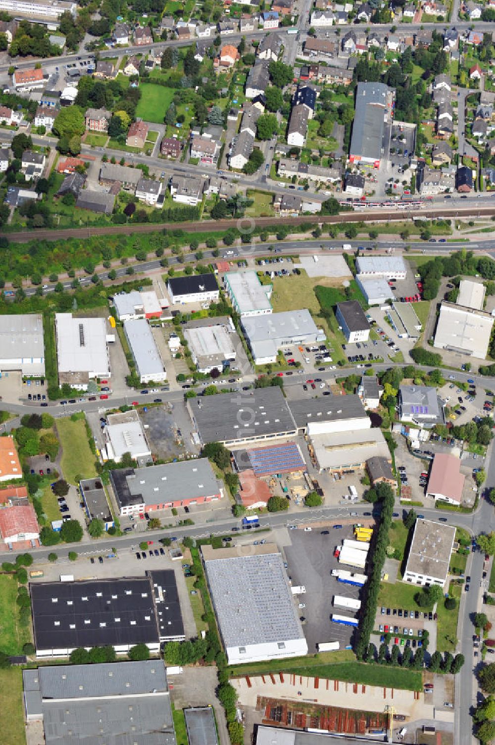 Dortmund - Wickede from the bird's eye view: Produktions- und Lagerhalle an der Gernotstraße in Dortmund-Wickede in Nordrhein-Westfalen / North Rhine-Westphalia. Ein Projekt der Unternehmensgruppe Markus Gerold. Mieter ist die Drobig GmbH & Co.KG Kokosweberei.