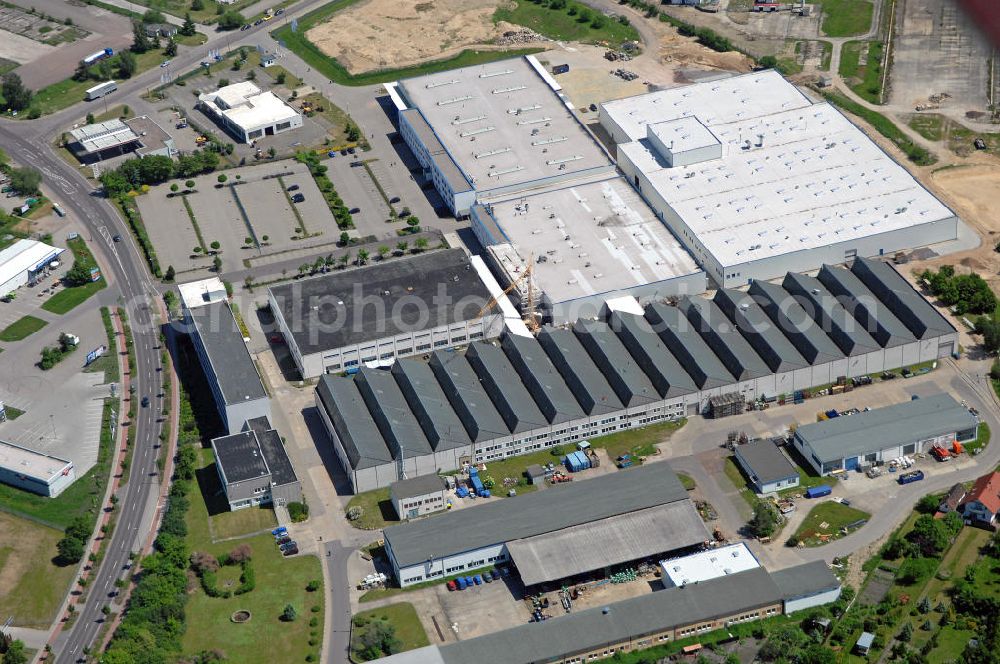 Aerial image Haldensleben - Blick auf die Produktions- und Logistikhalle der IFA Maschinenbau GmbH. Der Automobilzulieferer ist vor allem auf die Produktion von Gelenk-, Kardan- und Seitenwellen spezialisiert und beliefert u.a. SEAT, Porsche und Volkswagen. View of the production and logistics hall of the IFA Maschinenbau GmbH, the car parts supplier is mainly specialized to the production of joint, cardan and side shafts and supplies SEAT, Porsche and Volkswagen.