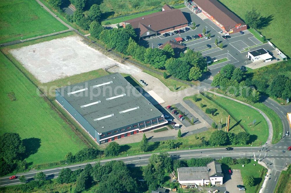 Bergkamen / NRW from the bird's eye view: Produktionshalle der Finnveden Bulten GmbH in Bergkamen.