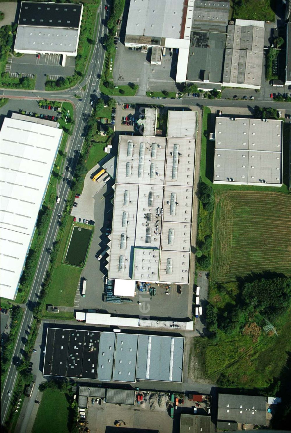 Aerial photograph Bergkamen / NRW - Produktionshalle der Finnveden Bulten GmbH in Bergkamen.