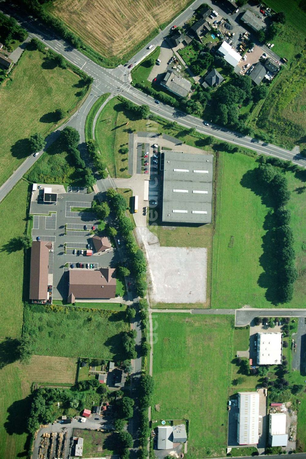 Bergkamen / NRW from above - Produktionshalle der Finnveden Bulten GmbH in Bergkamen.