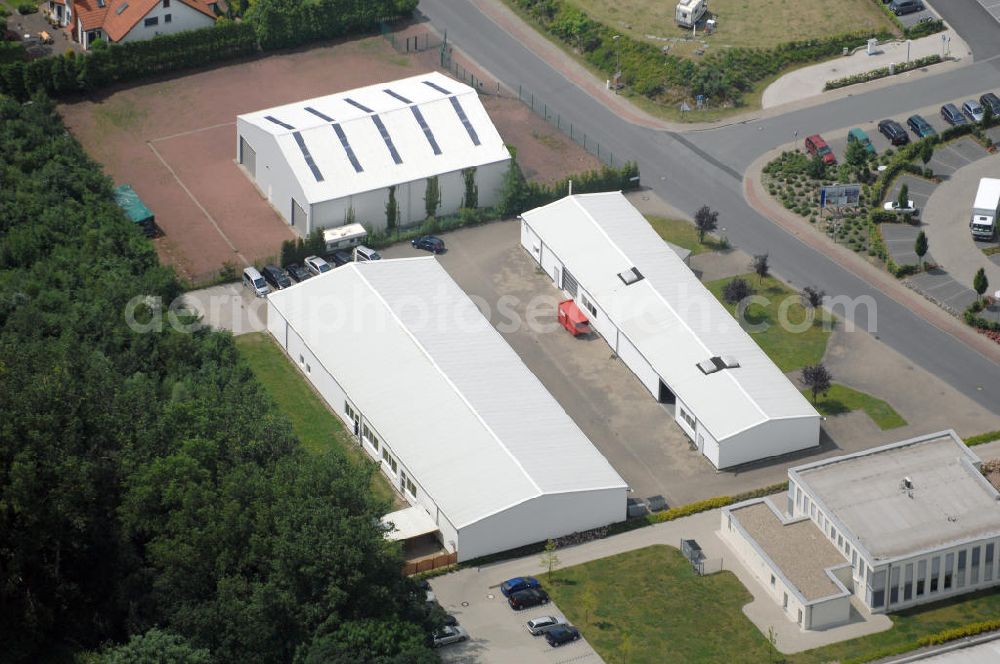 Bergkamen - Rünthe from above - Bürogebäude mit Logistikzentrum der Finnveden Bulten GmbH, Industriestr. 20, 59192 Bergkamen-Rünthe, Tel. +49(0)2389 782-0, Fax +49(0)2389 782-43; Vermietung / Verwaltung: Unternehmensgruppe Markus Gerold, An der Vaerstbrücke 1, 59425 Unna, Tel. +49(0)2303 25036-26, Fax +49(0)2303 25036-27, E-Mail: info@markus-gerold.de