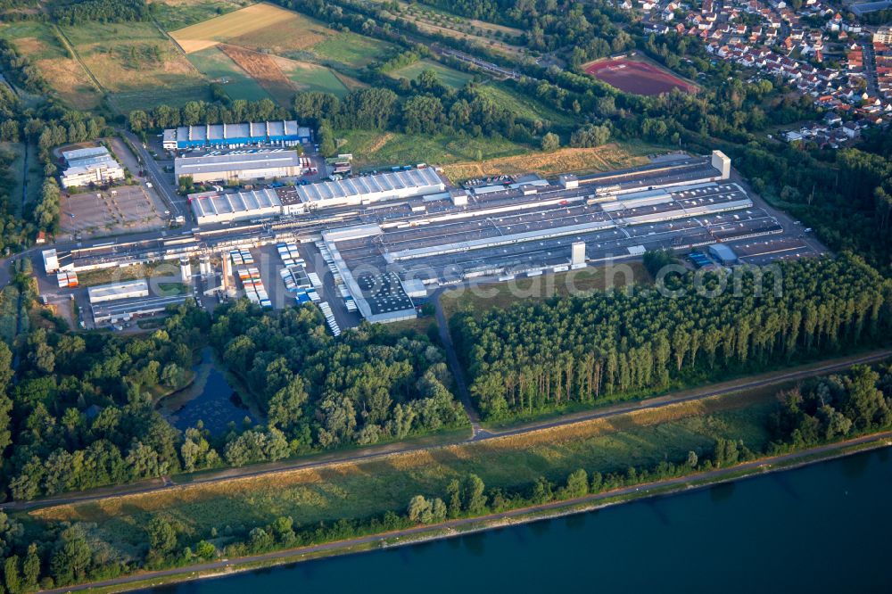 Aerial image Germersheim - Production-halls of Zimmerei Knaus-Johann on street Konrad-Nolte-Strasse in Sondernheim in the state Rhineland-Palatinate, Germany