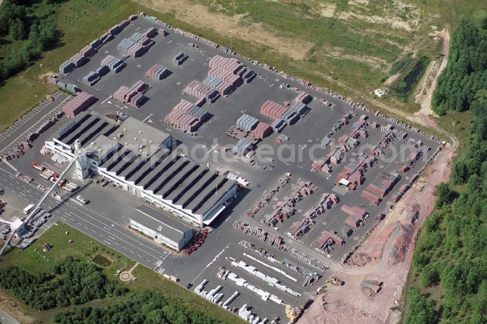 Müncheberg OT Hoppegarten from the bird's eye view: Production site of the building work in the district Hoppgarten of Muencheberg in Brandenburg