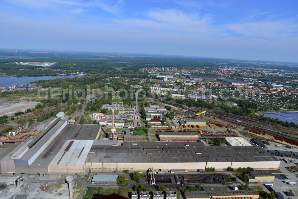 Aerial photograph Brandenburg Havel - Look at the production facility of B.E.S. Brandenburg Elektrostahlwerke GmbH in Brandenburg upon Havel in the federal state of Brandenburg