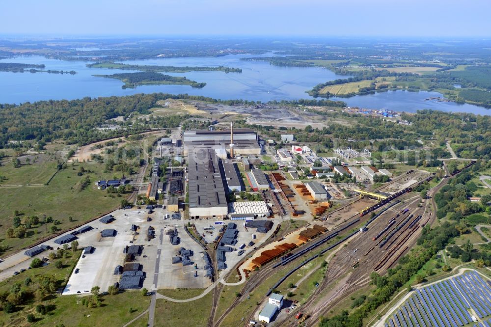 Aerial photograph Brandenburg Havel - Look at the production facility of B.E.S. Brandenburg Elektrostahlwerke GmbH in Brandenburg upon Havel in the federal state of Brandenburg