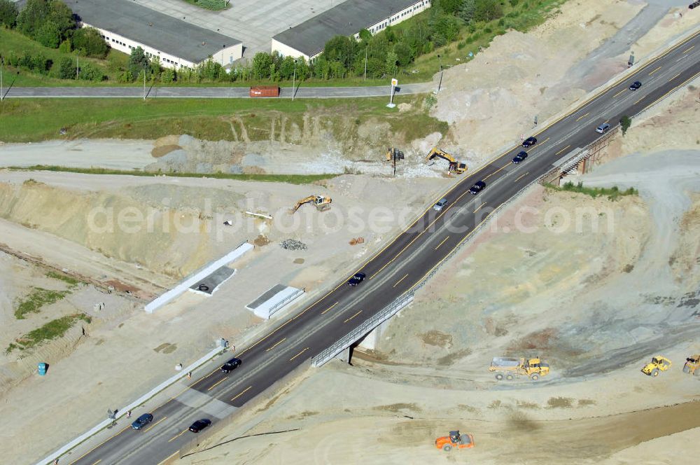 Eisenach from above - Blick auf die Baustelle zweier Unterführungen der A4 östlich der Raststätte Eisenach. Der Neubau ist Teil des Projekt Nordverlegung / Umfahrung Hörselberge der Autobahn E40 / A4 in Thüringen bei Eisenach. Durchgeführt werden die im Zuge dieses Projektes notwendigen Arbeiten unter an derem von den Mitarbeitern der Niederlassung Weimar der EUROVIA Verkehrsbau Union sowie der Niederlassungen Abbruch und Erdbau, Betonstraßenbau, Ingenieurbau und TECO Schallschutz der EUROVIA Beton sowie der DEGES.