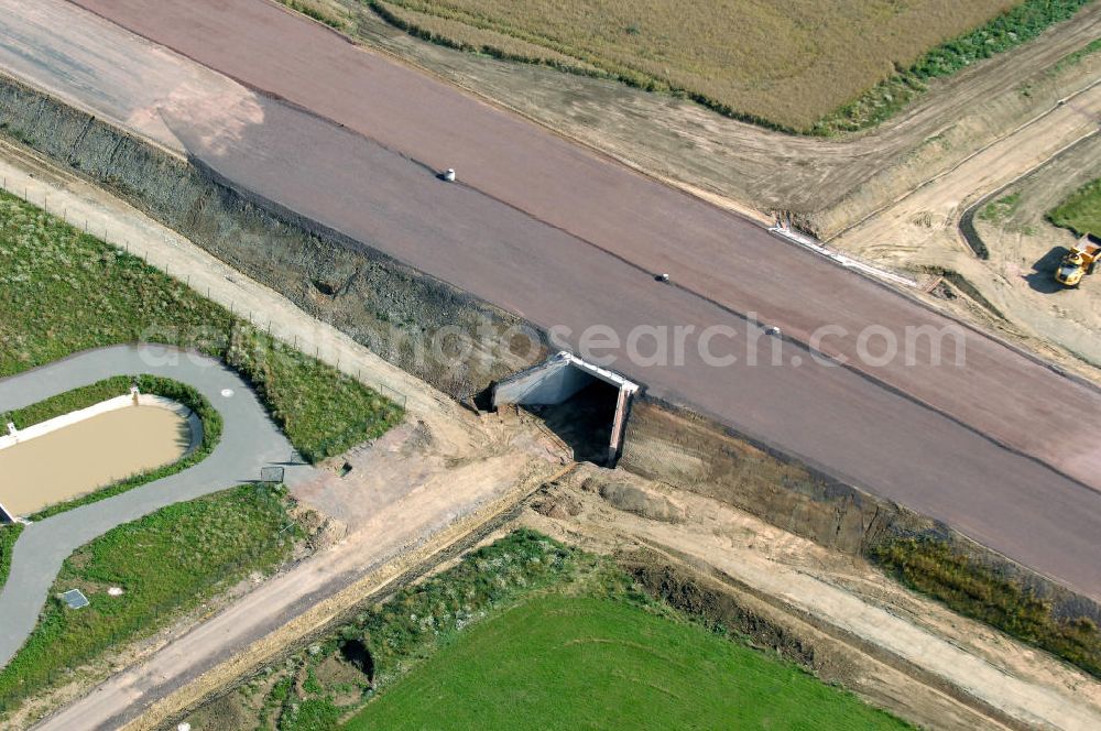 Aerial image Großenlupnitz - Blick auf die Baustelle einer Unterführung der A4 bei Großenlupnitz. Der Neubau ist Teil des Projekt Nordverlegung / Umfahrung Hörselberge der Autobahn E40 / A4 in Thüringen bei Eisenach. Durchgeführt werden die im Zuge dieses Projektes notwendigen Arbeiten unter an derem von den Mitarbeitern der Niederlassung Weimar der EUROVIA Verkehrsbau Union sowie der Niederlassungen Abbruch und Erdbau, Betonstraßenbau, Ingenieurbau und TECO Schallschutz der EUROVIA Beton sowie der DEGES.