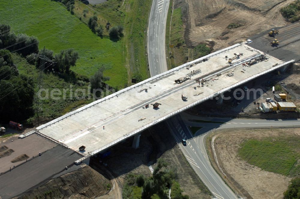 Großenlupnitz from above - Blick auf die Baustelle der neuen Böbertalbrücke mit einer Länge von 370 m. Die Brücke ist Teil des Projekt Nordverlegung / Umfahrung Hörselberge der Autobahn E40 / A4 in Thüringen bei Eisenach. Durchgeführt werden die im Zuge dieses Projektes notwendigen Arbeiten unter an derem von den Mitarbeitern der Niederlassung Weimar der EUROVIA Verkehrsbau Union sowie der Niederlassungen Abbruch und Erdbau, Betonstraßenbau, Ingenieurbau und TECO Schallschutz der EUROVIA Beton sowie der DEGES.