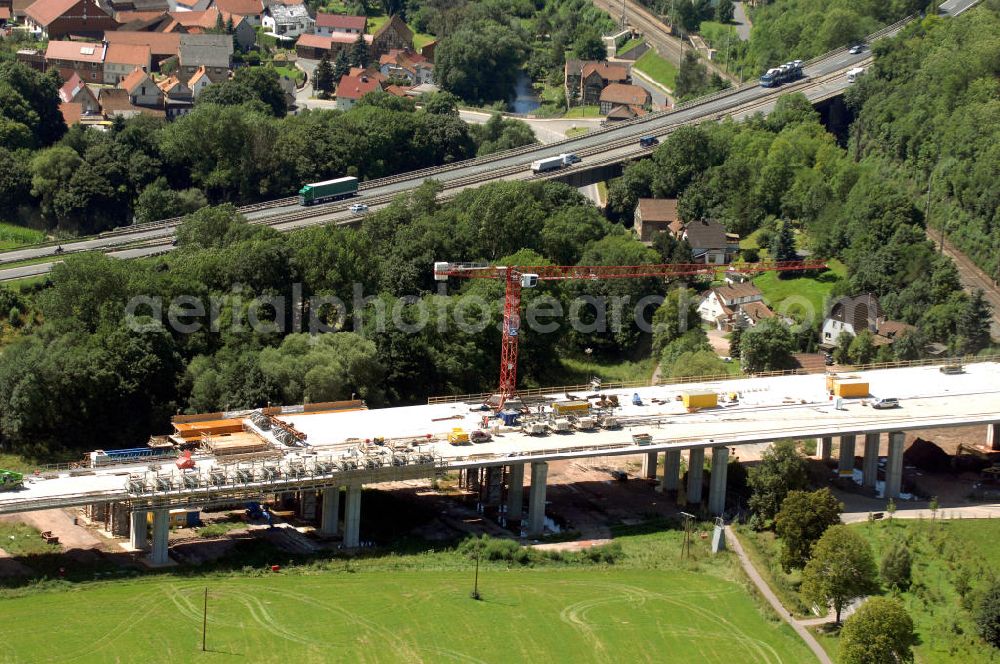 Sättelstädt from the bird's eye view: Blick auf die Baustelle der neuen Hörseltalbrücke mit einer Länge von 195 m. Die Brücke ist Teil des Projekt Nordverlegung / Umfahrung Hörselberge der Autobahn E40 / A4 in Thüringen bei Eisenach. Durchgeführt werden die im Zuge dieses Projektes notwendigen Arbeiten unter an derem von den Mitarbeitern der Niederlassung Weimar der EUROVIA Verkehrsbau Union sowie der Niederlassungen Abbruch und Erdbau, Betonstraßenbau, Ingenieurbau und TECO Schallschutz der EUROVIA Beton sowie der DEGES.