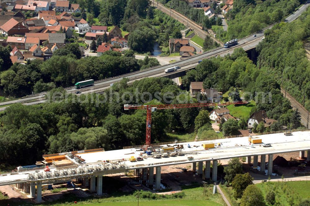 Aerial image Sättelstädt - Blick auf die Baustelle der neuen Hörseltalbrücke mit einer Länge von 195 m. Die Brücke ist Teil des Projekt Nordverlegung / Umfahrung Hörselberge der Autobahn E40 / A4 in Thüringen bei Eisenach. Durchgeführt werden die im Zuge dieses Projektes notwendigen Arbeiten unter an derem von den Mitarbeitern der Niederlassung Weimar der EUROVIA Verkehrsbau Union sowie der Niederlassungen Abbruch und Erdbau, Betonstraßenbau, Ingenieurbau und TECO Schallschutz der EUROVIA Beton sowie der DEGES.