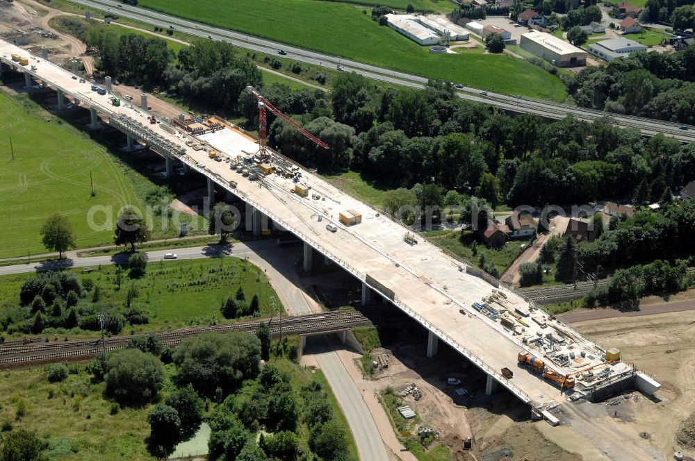 Aerial image Sättelstädt - Blick auf die Baustelle der neuen Hörseltalbrücke mit einer Länge von 195 m. Die Brücke ist Teil des Projekt Nordverlegung / Umfahrung Hörselberge der Autobahn E40 / A4 in Thüringen bei Eisenach. Durchgeführt werden die im Zuge dieses Projektes notwendigen Arbeiten unter an derem von den Mitarbeitern der Niederlassung Weimar der EUROVIA Verkehrsbau Union sowie der Niederlassungen Abbruch und Erdbau, Betonstraßenbau, Ingenieurbau und TECO Schallschutz der EUROVIA Beton sowie der DEGES.