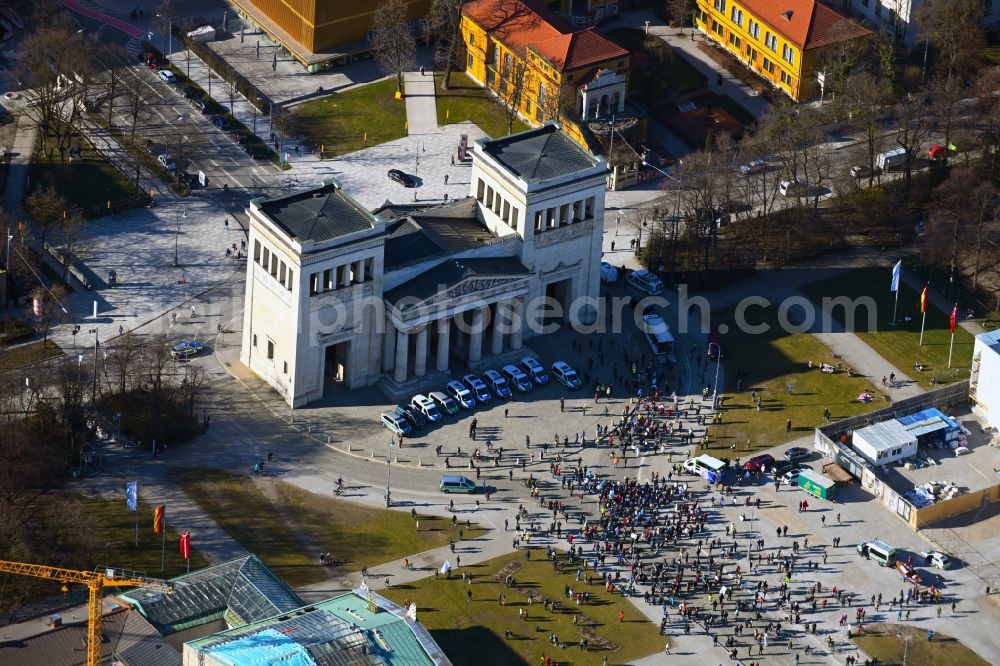 München from the bird's eye view: Ensemble space Koenigsplatz in the inner city center in Munich in the state Bavaria, Germany