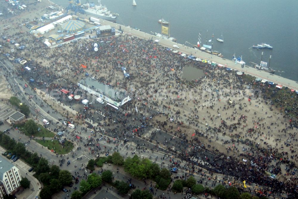 Aerial image Rostock - Protest demonstration for the G8 summit on boat moorings at the port of the inland port Rostocker Stadthafen in the district Mitte in Rostock in the state Mecklenburg - Western Pomerania, Germany