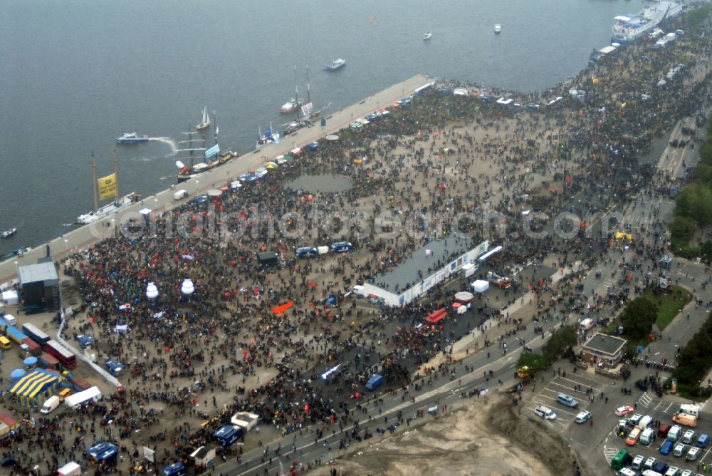 Aerial image Rostock - Protest demonstration for the G8 summit on boat moorings at the port of the inland port Rostocker Stadthafen in the district Mitte in Rostock in the state Mecklenburg - Western Pomerania, Germany