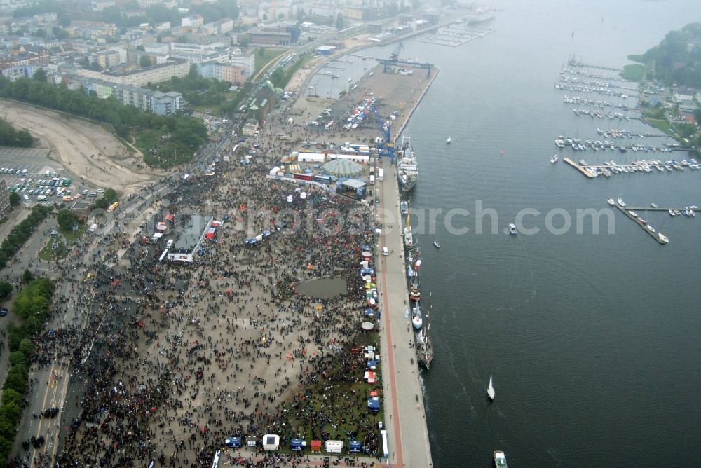 Aerial photograph Rostock - Protest demonstration for the G8 summit on boat moorings at the port of the inland port Rostocker Stadthafen in the district Mitte in Rostock in the state Mecklenburg - Western Pomerania, Germany