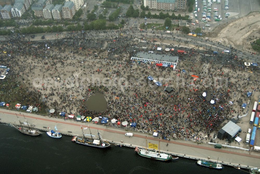 Aerial image Rostock - Protest demonstration for the G8 summit on boat moorings at the port of the inland port Rostocker Stadthafen in the district Mitte in Rostock in the state Mecklenburg - Western Pomerania, Germany