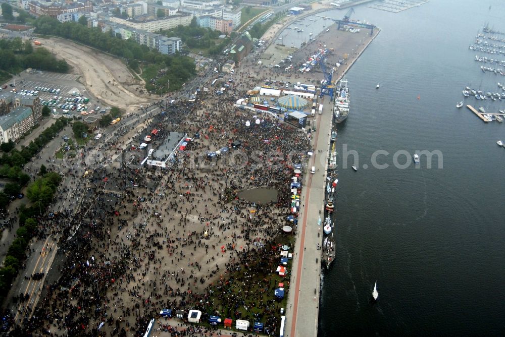 Aerial photograph Rostock - Protest demonstration for the G8 summit on boat moorings at the port of the inland port Rostocker Stadthafen in the district Mitte in Rostock in the state Mecklenburg - Western Pomerania, Germany