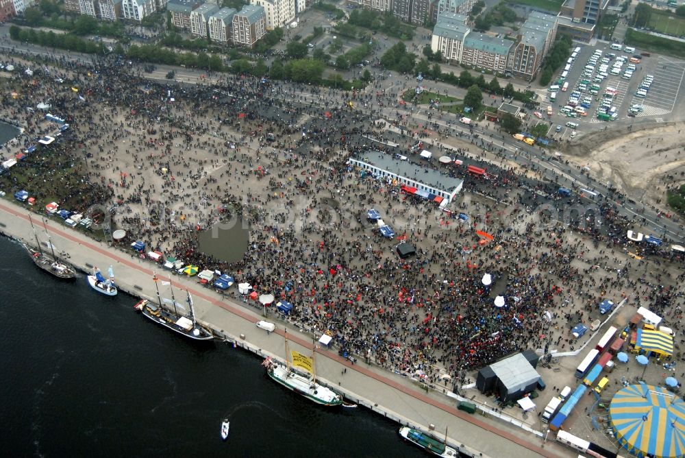 Aerial image Rostock - Protest demonstration for the G8 summit on boat moorings at the port of the inland port Rostocker Stadthafen in the district Mitte in Rostock in the state Mecklenburg - Western Pomerania, Germany