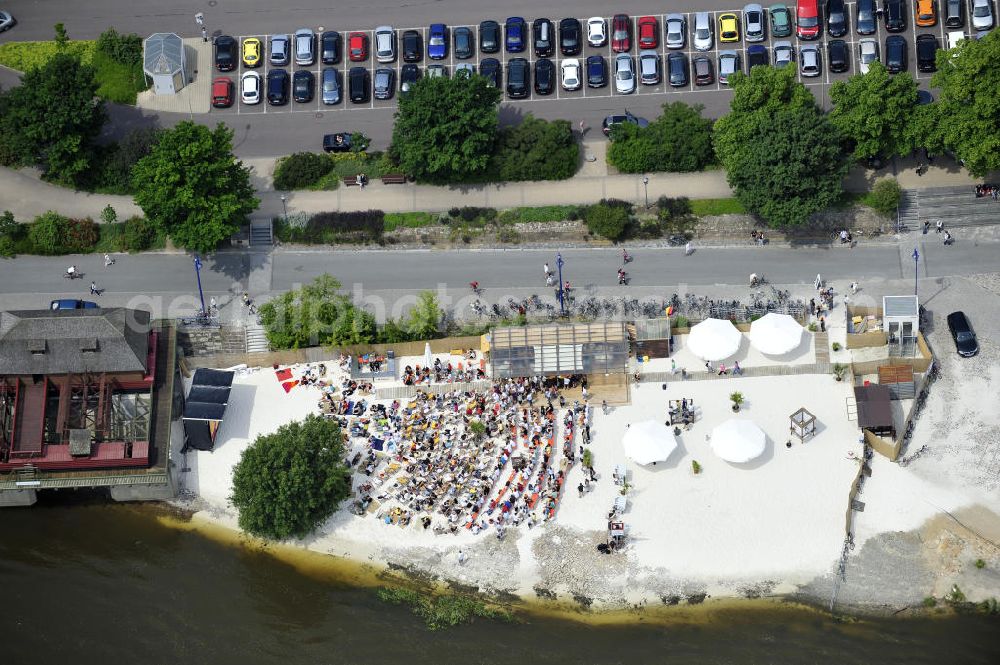 Aerial image Magdeburg - Public Viewing zum WM - Fußballspiel Deutschland gegen Serbien (0:1) an der Strandbar Magdeburg an der Elbe. Public viewing for the World Cup - Germany football match against Serbia (0-1) in the beach bar on the Elbe.