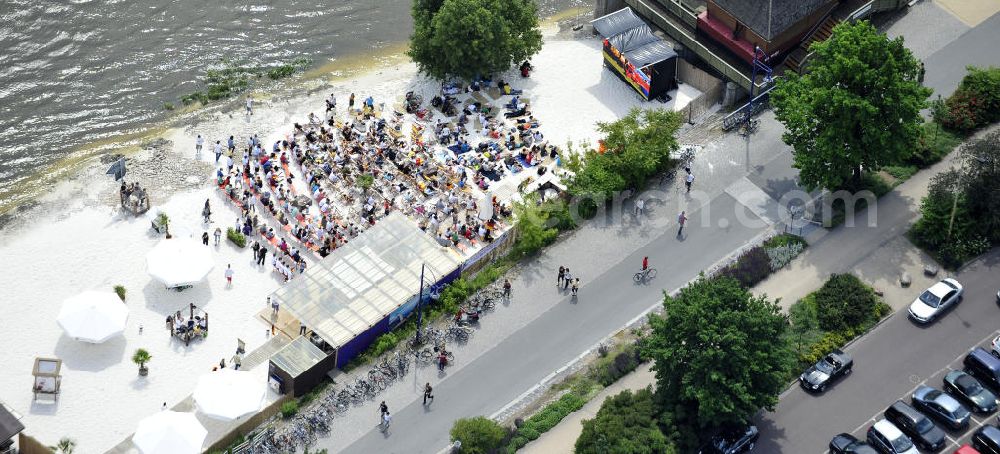 Aerial photograph Magdeburg - Public Viewing zum WM - Fußballspiel Deutschland gegen Serbien (0:1) an der Strandbar Magdeburg an der Elbe. Public viewing for the World Cup - Germany football match against Serbia (0-1) in the beach bar on the Elbe.