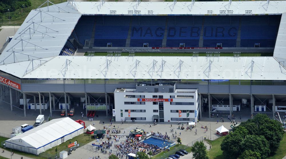 Aerial image Magdeburg - Public Viewing zum WM - Fußballspiel Deutschland gegen Serbien (0:1) im Stadion Magdeburg, der MCC - Arena. Public viewing for the World Cup - Germany football match against Serbia (0-1) in the stadium MCC Arena.