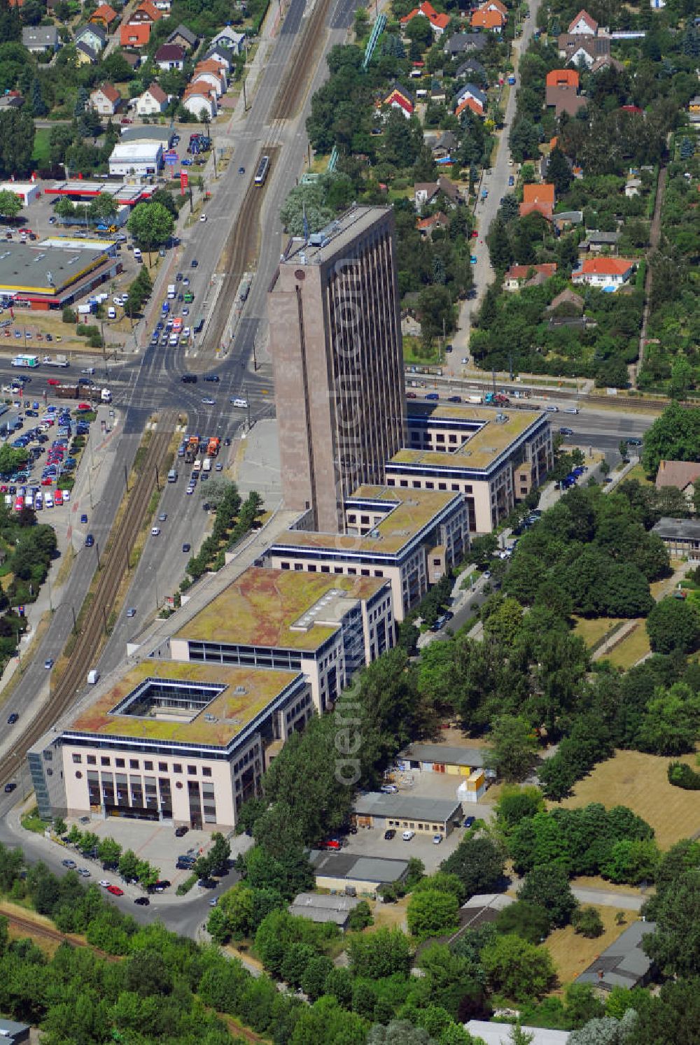 Aerial image Berlin - Blick auf die Pyramide in Berlin Lichtenberg. Der Gebäudekomplex besteht aus fünf Bauteilen, die unterschiedlich genutzt werden. Besonders herausragend ist der 23 - geschossige Hochhauskomplex, der sowohl durch seine Architektur als auch durch seine Gestaltung überzeugt. Kontakt: Die Pyramide Berlin, Landsberger Allee 366, 12681 Berlin, Tel. +49(0)30 325907 100, Fax +49(0)30 325907 109, Email: info@die-pyramide-berlin.net