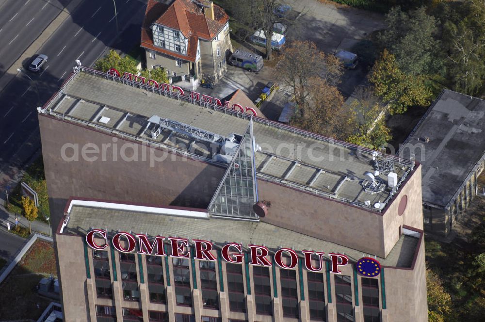 Aerial photograph Berlin - Blick auf die Pyramide in Berlin Lichtenberg. Der Gebäudekomplex wurde von 1994 bis 1995 von der Fundus-Gruppe aus Düren errichtet und besteht aus fünf Bauteilen, die unterschiedlich genutzt werden. Besonders herausragend ist der 23 - geschossige Hochhauskomplex, der sowohl durch seine Architektur als auch durch seine Gestaltung überzeugt. Im Jahr 2006 wurde das Gebäude an die Comer Group International verkauft. Kontakt: Die Pyramide Berlin, Landsberger Allee 366, 12681 Berlin, Tel. +49(0)30 325907 100, Fax +49(0)30 325907 109, Email: info@die-pyramide-berlin.net