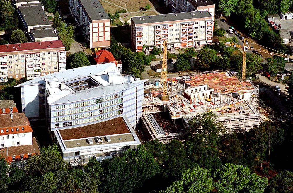 Quedlinburg / Sachsen-Anhalt from the bird's eye view: Quedlinburg / Sachsen-Anhalt Stadtteilansicht von Quedlinburg in Sachsen-Anhalt mit Blick auf Baustelle für den Neubau des Quedlinburger Krankenhauses