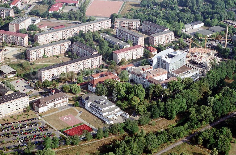 Aerial image Quedlinburg / Sachsen-Anhalt - Quedlinburg / Sachsen-Anhalt Stadtteilansicht von Quedlinburg in Sachsen-Anhalt mit Blick auf Baustelle für den Neubau des Quedlinburger Krankenhauses