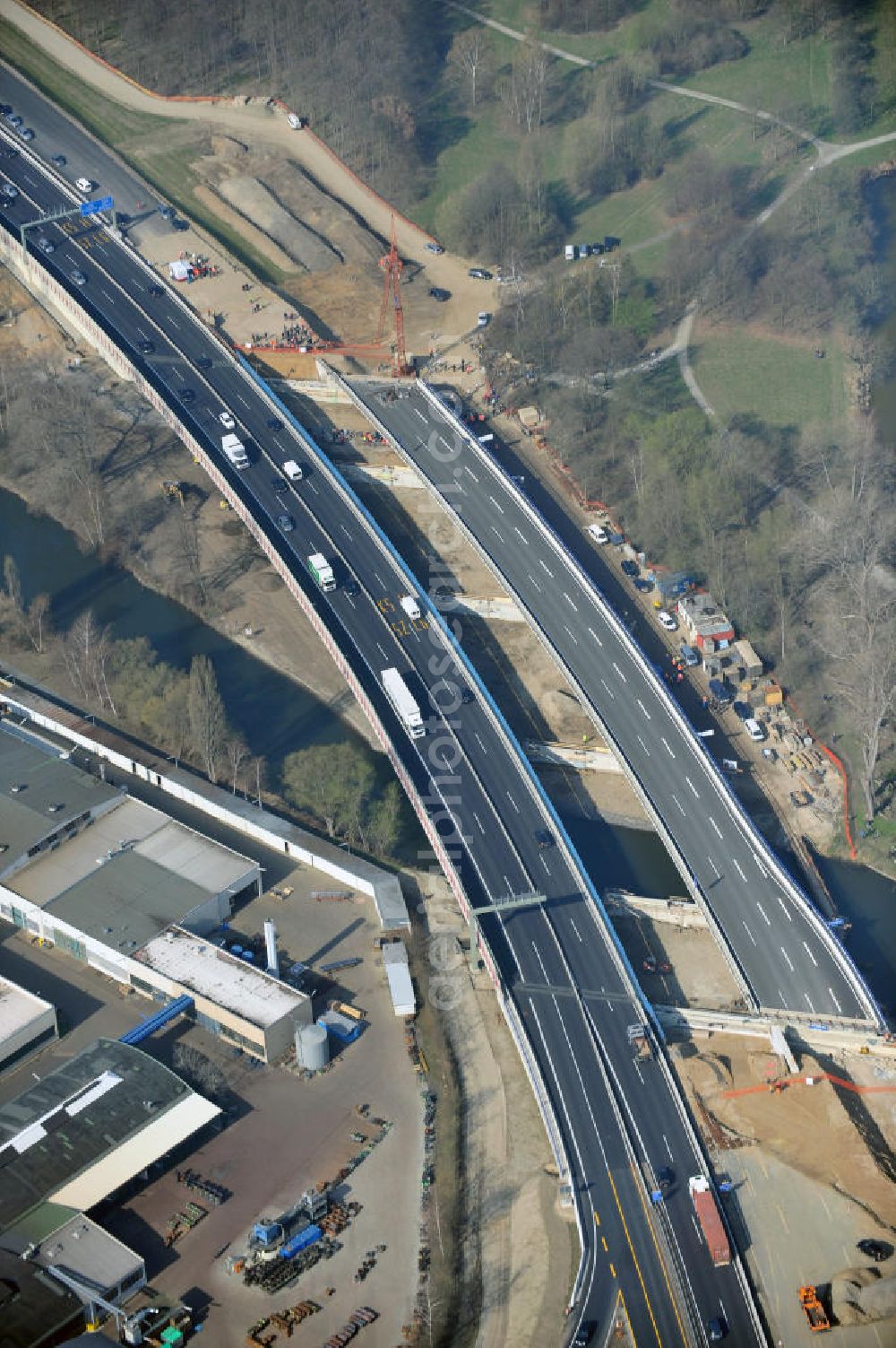 Aerial photograph Braunschweig - View of the implementation and expansion of the motorway junction Brunswick-southwest along the freeway A29 / A 395 in Lower Saxony. The construction company EUROVIA built here are some new bridges. Owner is the Lower Saxony state authorities for road construction and transport