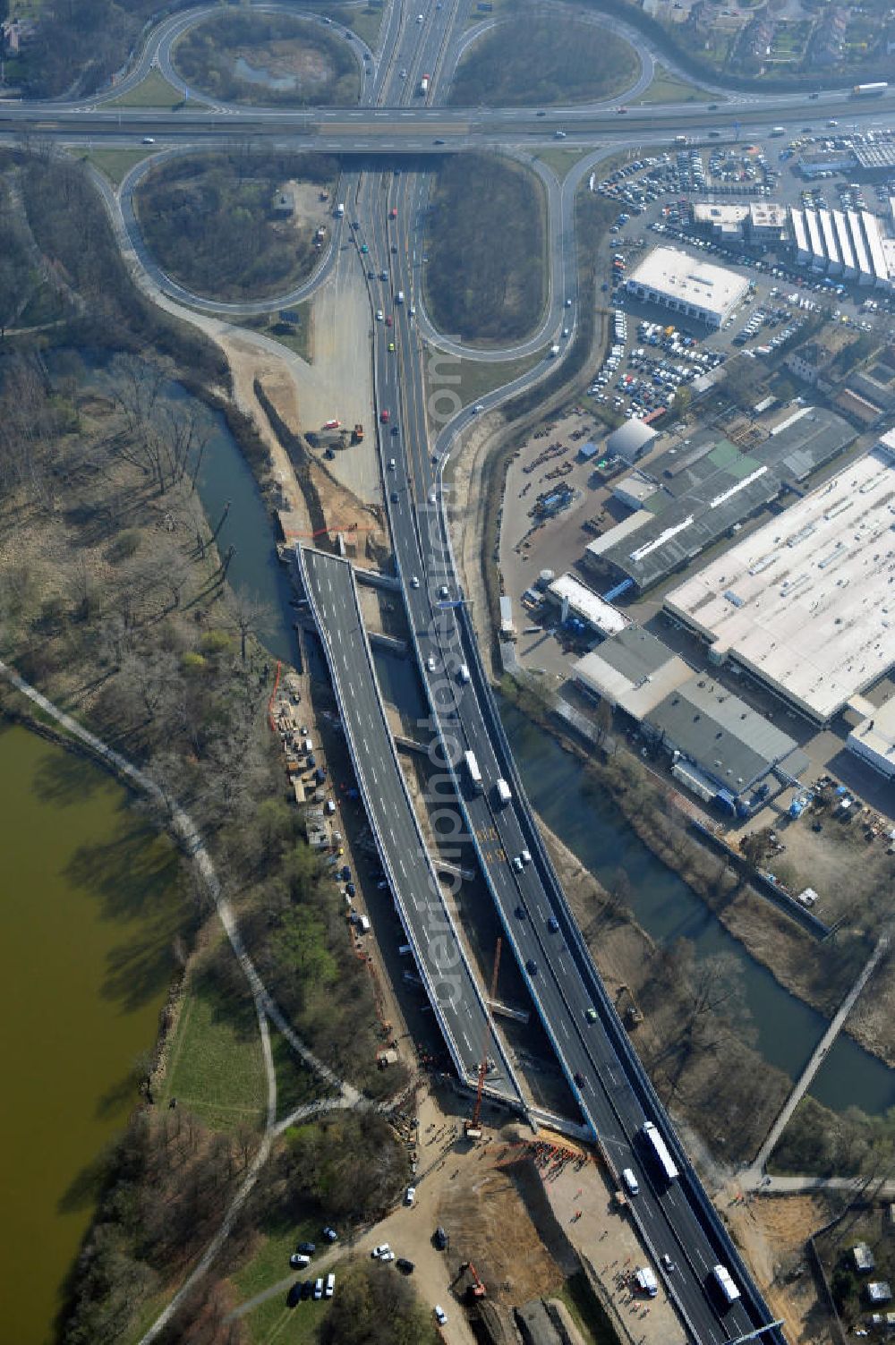 Braunschweig from the bird's eye view: View of the implementation and expansion of the motorway junction Brunswick-southwest along the freeway A29 / A 395 in Lower Saxony. The construction company EUROVIA built here are some new bridges. Owner is the Lower Saxony state authorities for road construction and transport